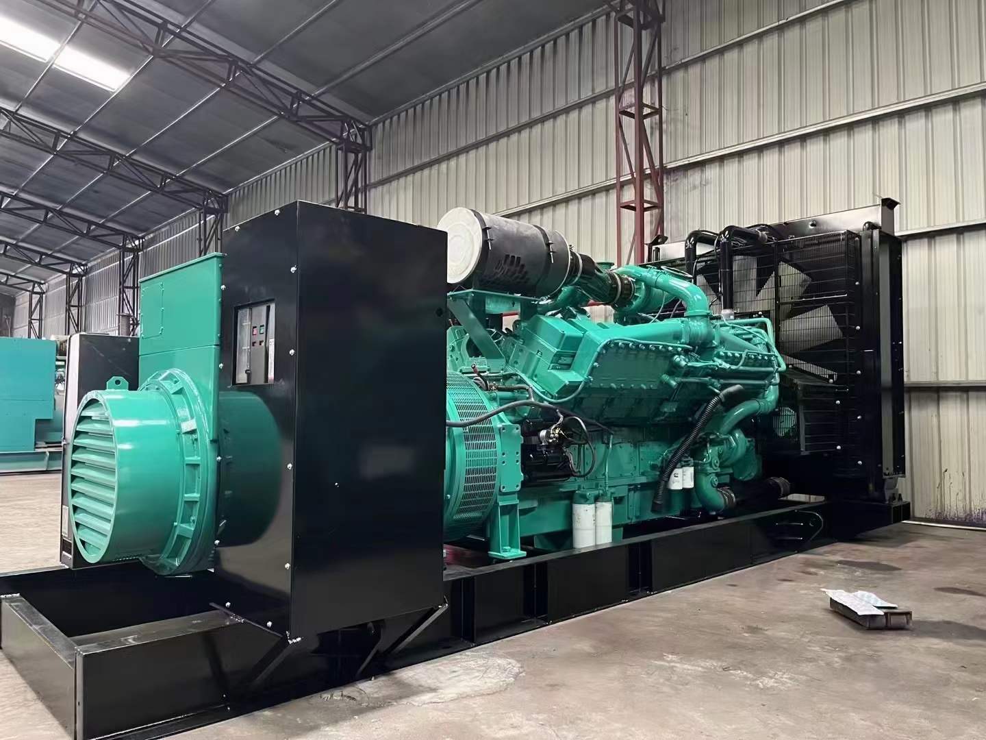 临渭如何降低 800kW 柴油发电机输出电流的波动?