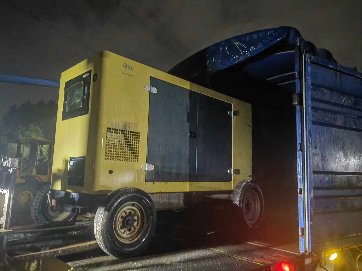 临渭如何根据用电设备的功率选择合适的柴油发电机组？