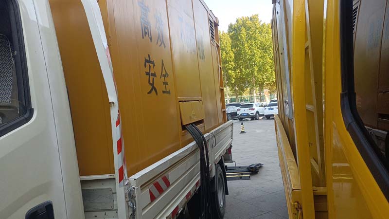 临渭如何判断柴油发电机组和UPS电源的切换时间是否符合要求？